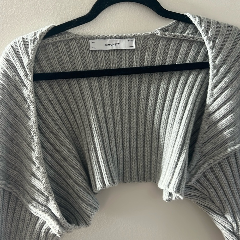 Simonette sweater sleeves bolero grey
